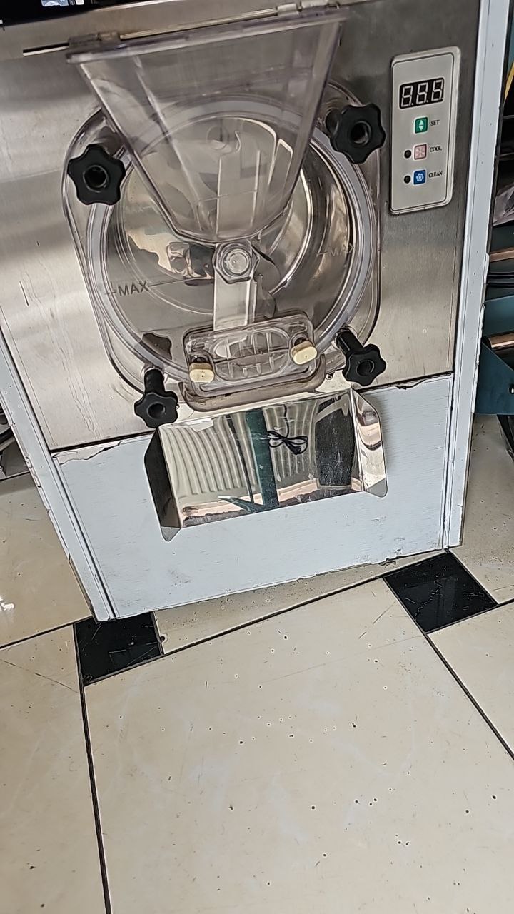Frezor Marojna aparat 8kg 220v